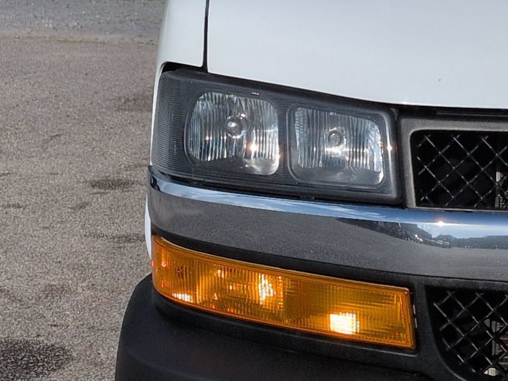 2023 Chevrolet Express 2500 Work Van Cargo