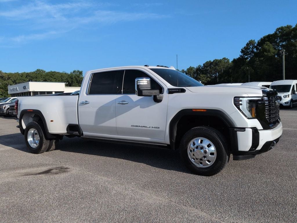 2025 GMC Sierra 3500HD Denali Ultimate