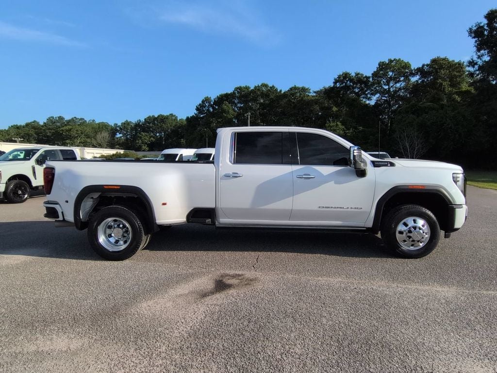 2025 GMC Sierra 3500HD Denali Ultimate