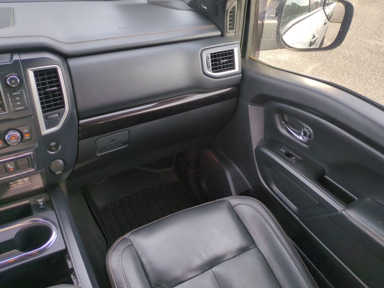 2019 Nissan Titan SL