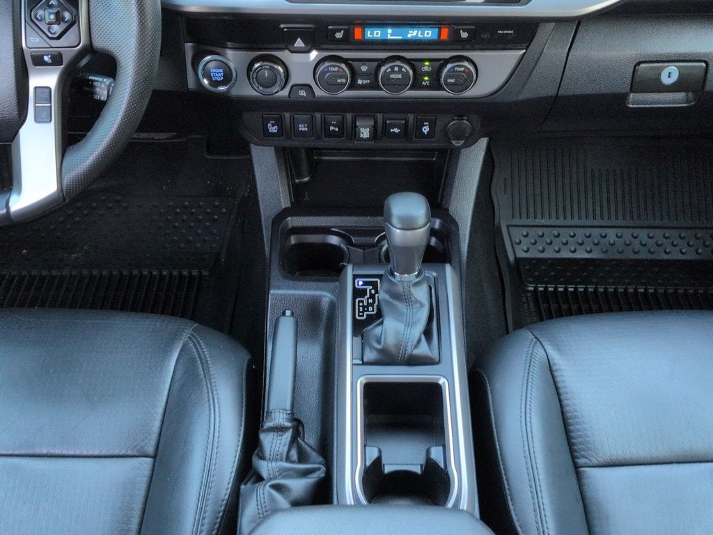 2022 Toyota Tacoma Limited V6