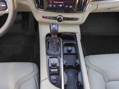 2020 Volvo V90 Cross Country T6 AWD